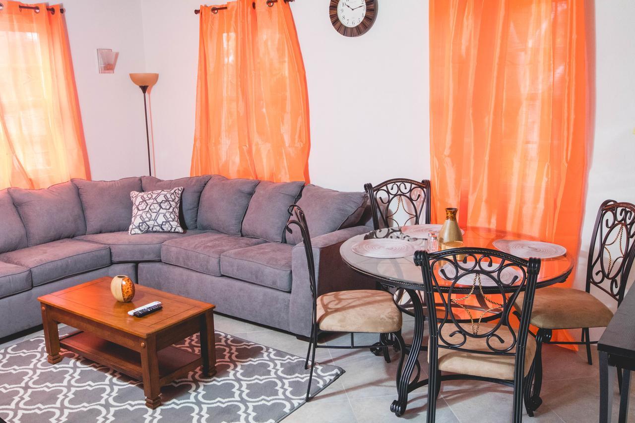 Frontline Apartments Christ Church Esterno foto